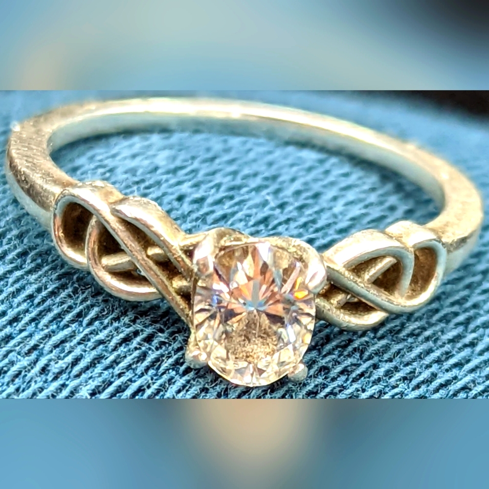 1 ct Custom Designed Moissanite Ring ( .935 Silver Band)